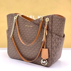 brown michael kors bolsa with gold chain